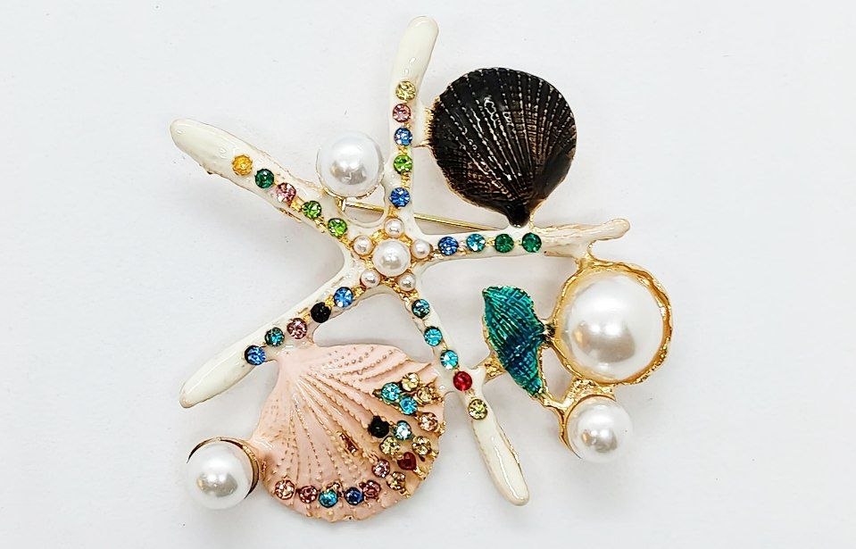 Elegant Coastal Starfish & Seashell Brooch with Faux Pearls, Colorful Crystal Accents and Orange Enamel – Vintage Style Fashion Pin